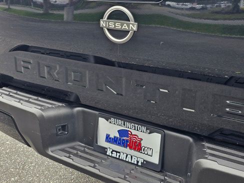 Used 2022 Nissan Frontier SV RWD image 16