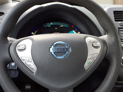 Used 2016 Nissan Leaf S w/ Charger Package FWD image 11