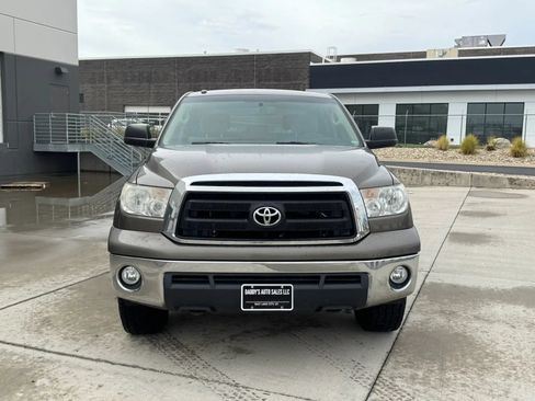 Used 2012 Toyota Tundra 4x4 CrewMax w/ Tow Pkg image 8