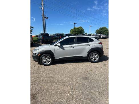 Used 2022 Hyundai Kona SEL w/ Convenience Package AWD/4WD image 13