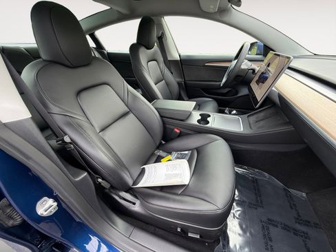 Used 2023 Tesla Model 3 Standard Range image 19