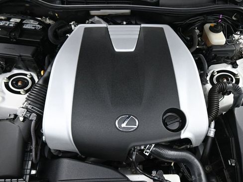 Used 2016 Lexus IS 350 w/ Navigation System Package image 19