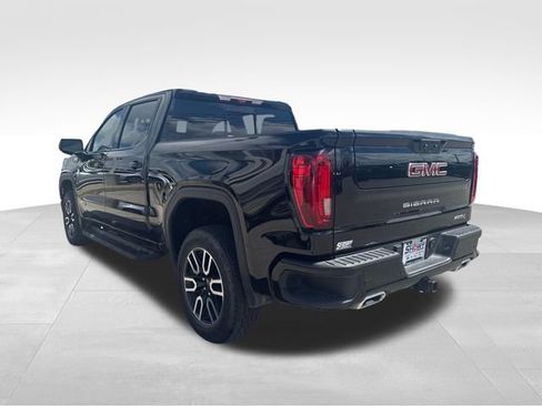 Used 2023 GMC Sierra 1500 AT4 w/ Technology Package AWD/4WD image 9