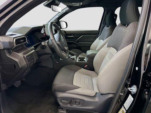 Used 2024 Toyota Tacoma TRD Off-Road w/ TRD Off Road Upgrade Package image 13