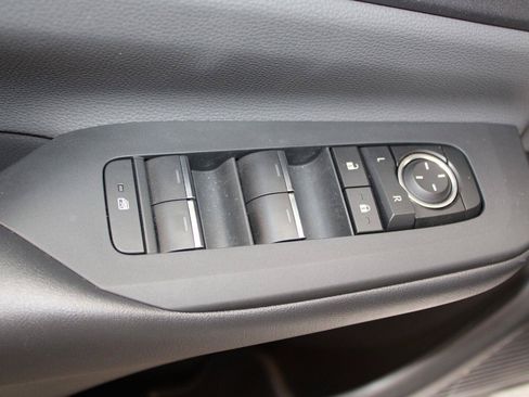 Used 2024 Toyota Prius XLE FWD image 47
