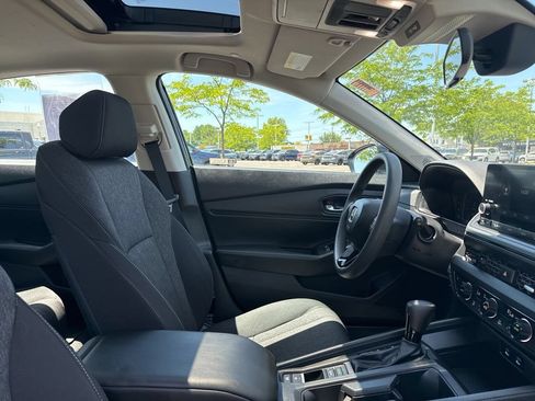 Certified 2023 Honda Accord EX image 17