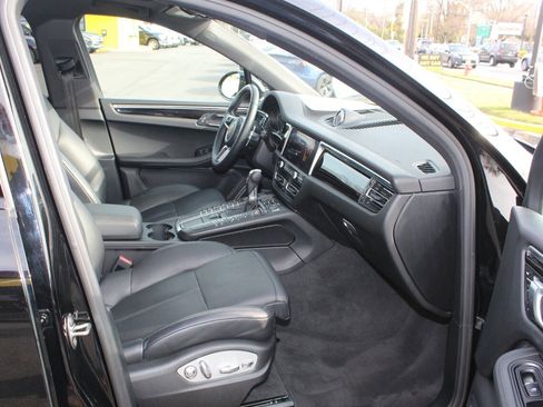 Used 2020 Porsche Macan image 15