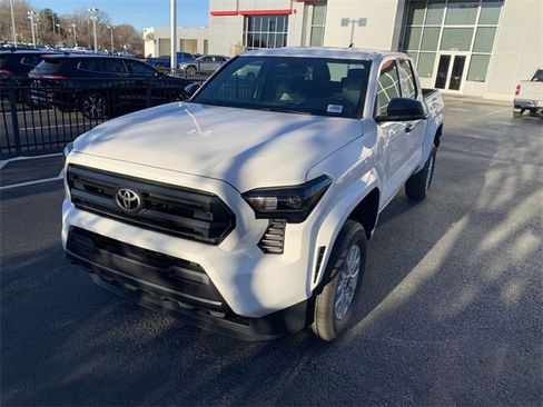 New 2026 Toyota Tacoma SR image 4