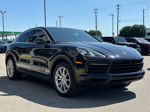 Used 2022 Porsche Cayenne E-Hybrid Coupe image 13