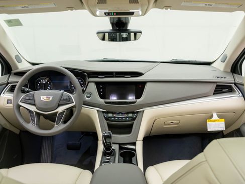 New 2026 Cadillac XT5 Premium Luxury w/ Driver Assist Package AWD/4WD image 10