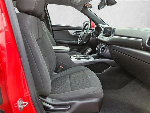 Used 2021 Chevrolet Blazer LT FWD image 18