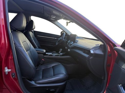 Used 2023 Nissan Altima 2.5 SL FWD image 12
