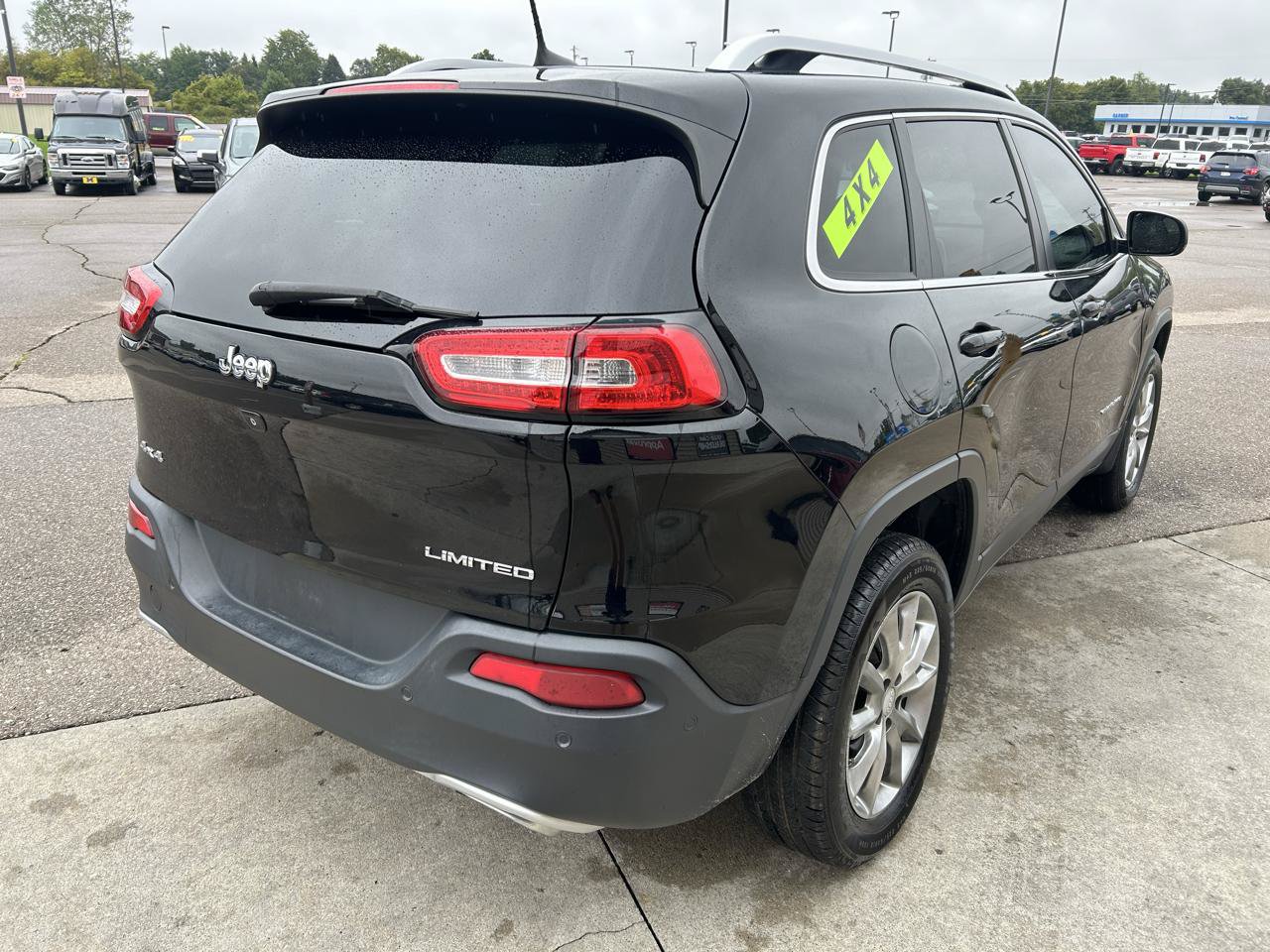 Used 2018 Jeep Cherokee Limited w/ Technology Group AWD/4WD image 5