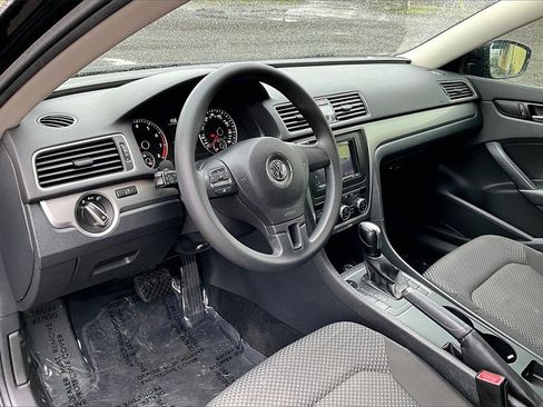 Used 2012 Volkswagen Passat 2.5 S image 18