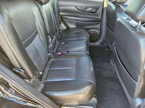 Used 2019 Nissan Rogue SL image 17