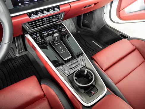 Certified 2025 Porsche 911 Carrera 4 GTS AWD/4WD image 18