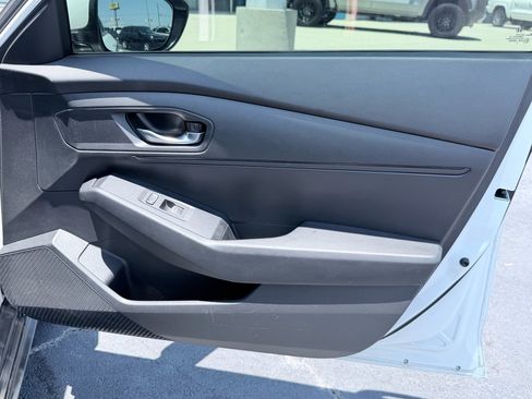 Used 2023 Honda Accord LX image 27