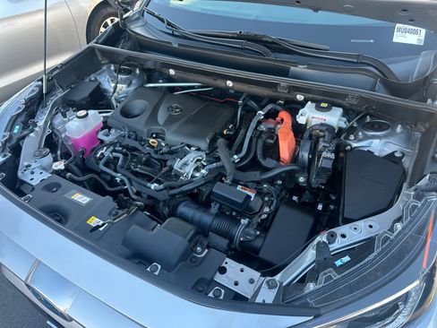 Used 2021 Toyota RAV4 XLE Premium image 31