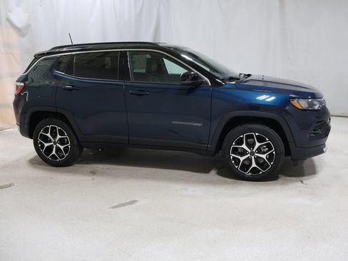 New 2026 Jeep Compass Limited AWD/4WD image 7