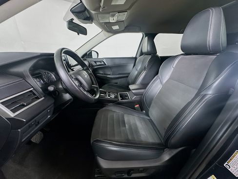Used 2024 Mitsubishi Outlander SE AWD/4WD image 13
