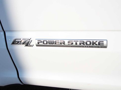 Used 2021 Ford F250 XLT w/ FX4 Off-Road Package AWD/4WD image 7