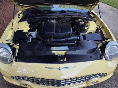 Used 2002 Ford Thunderbird image 71