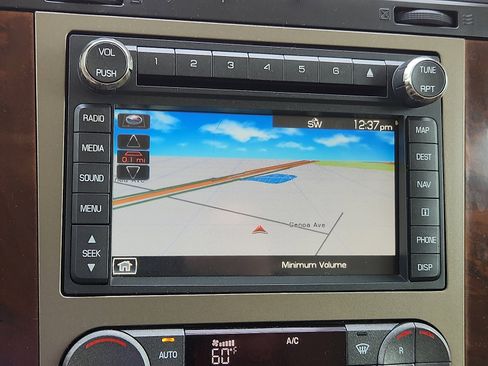 Used 2012 Lincoln Navigator L 2WD image 16