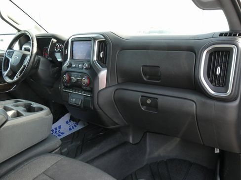 Used 2019 Chevrolet Silverado 1500 RST image 16