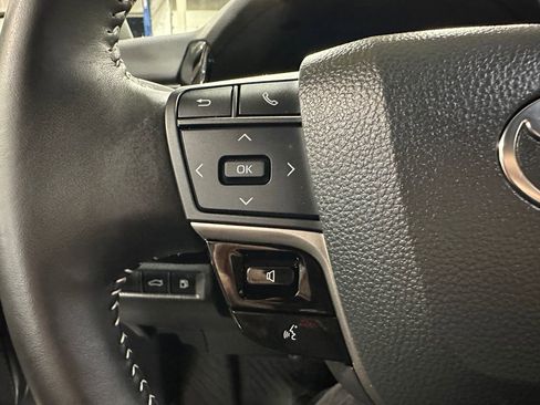 Used 2025 Toyota Camry SE image 21