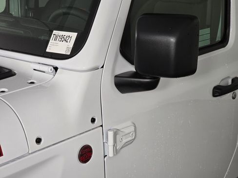 New 2026 Jeep Wrangler Unlimited Rubicon w/ Steel Bumper Group image 12