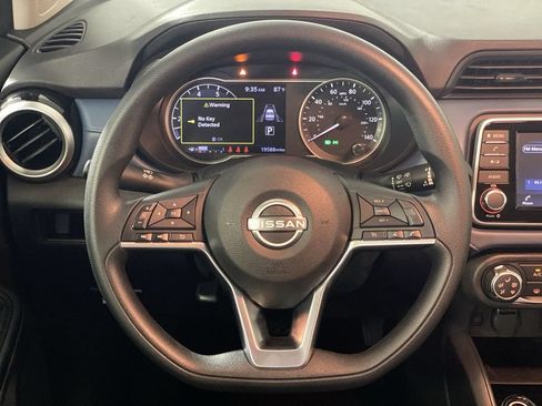 Used 2025 Nissan Versa SV FWD image 16