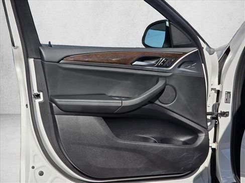 Used 2023 BMW X4 xDrive30i image 13