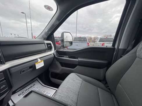 New 2026 Ford F250 XLT w/ XLT Premium Package image 15