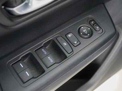 Used 2024 Honda CR-V EX image 18