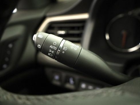 Used 2023 GMC Acadia Denali w/ Denali Ultimate Package image 31