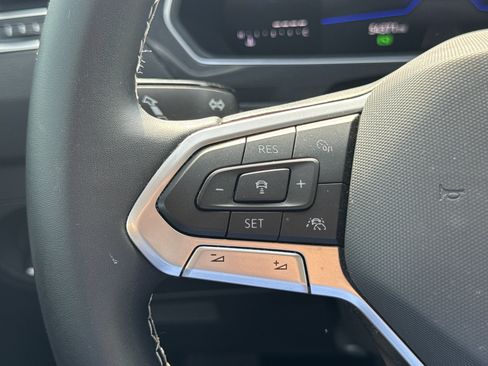 Used 2024 Volkswagen Tiguan SE FWD image 14
