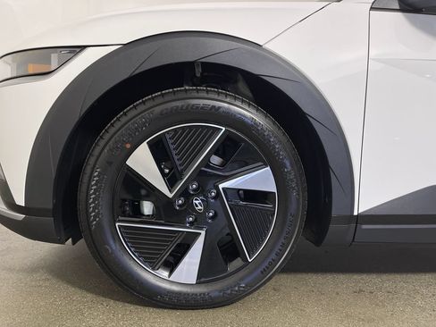 New 2026 Hyundai Ioniq 5 SEL RWD image 11