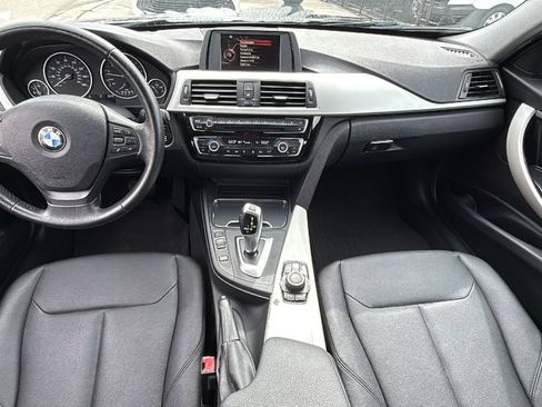 Used 2017 BMW 320i Sedan RWD image 25