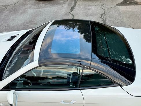 Used 2015 Mercedes-Benz SL 550 image 22