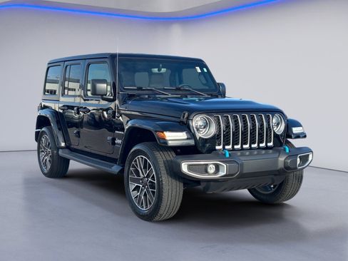 Used 2023 Jeep Wrangler Unlimited Sahara w/ Cold Weather Group image 8