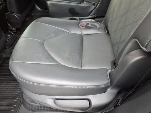 Used 2023 Toyota Highlander Platinum image 23