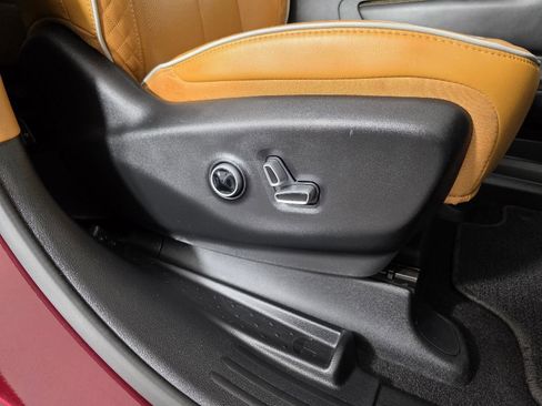 Used 2023 Chrysler Pacifica Pinnacle image 25