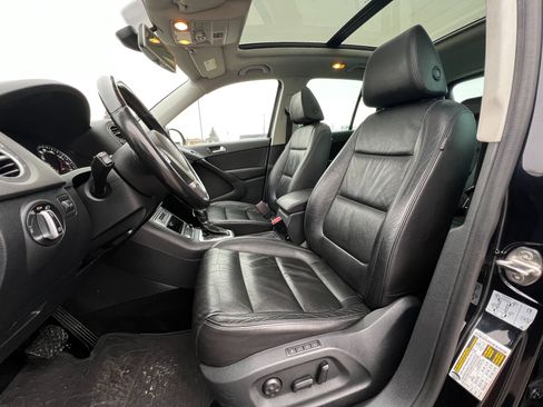 Used 2017 Volkswagen Tiguan Sport image 11