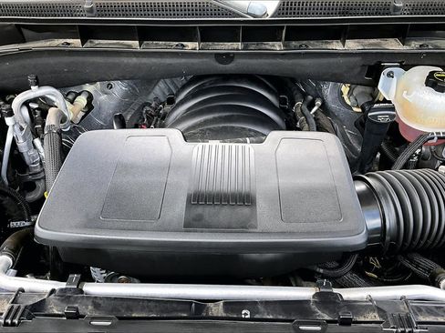 Used 2024 Cadillac Escalade Premium Luxury RWD image 31
