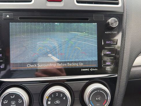 Used 2016 Subaru Forester 2.5i Premium w/ Popular Package #2 AWD/4WD image 3