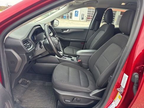 Used 2023 Ford Escape Active w/ Tech Pack #2 AWD/4WD image 9