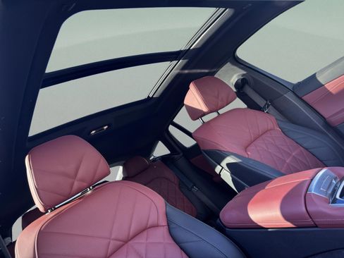 Used 2025 BMW X6 M60i image 29