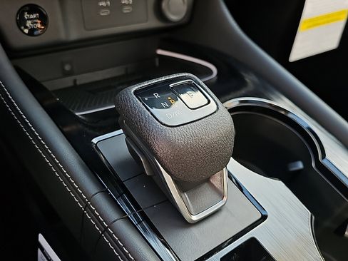 New 2026 Nissan Rogue Platinum image 11