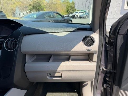 Used 2015 Honda Pilot LX image 38