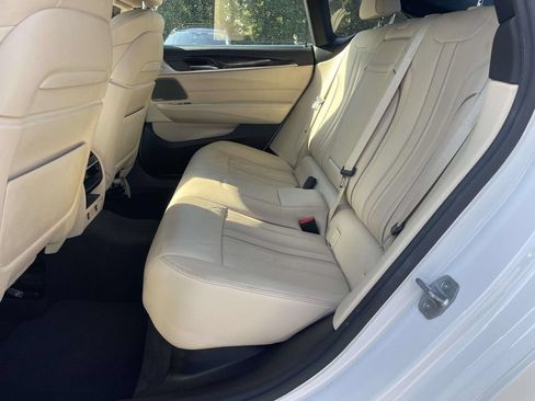 Used 2018 BMW 640i Gran Turismo xDrive AWD/4WD image 11